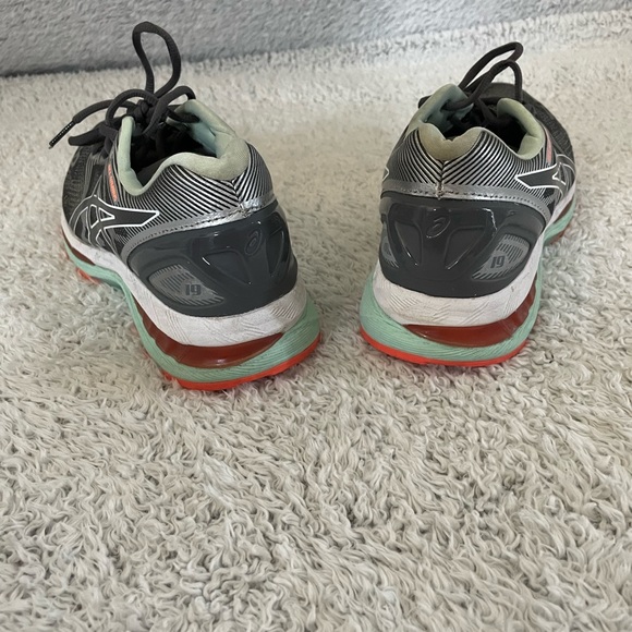 ASICS Gel Nimbus 19 ~ women’s size 8 1/2 - Picture 3 of 5